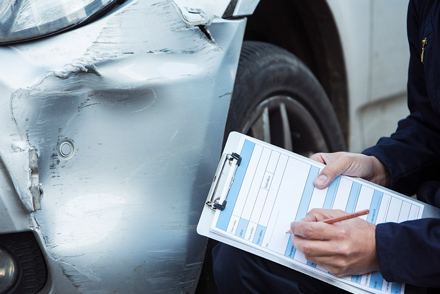 Valutazione gratuita del veicolo nella compravendita di auto incidentate a Monza e Brianza
